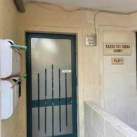 Guesthost - Penthouse With Jacuzzi In Gozo Island! Apartamento